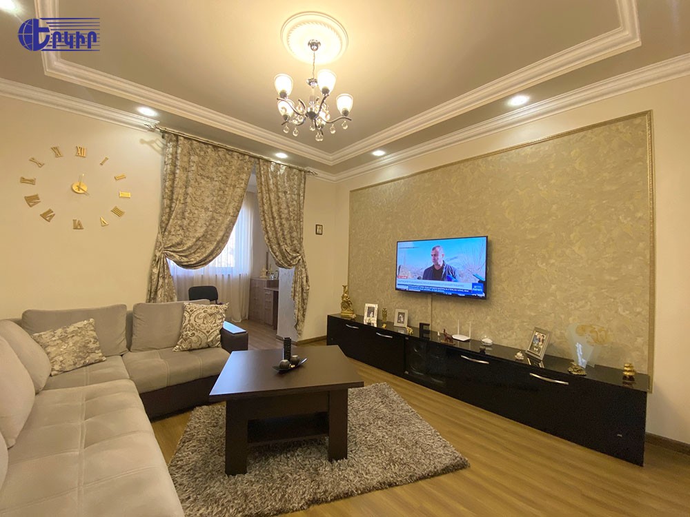 Apartments Code: 5+200211