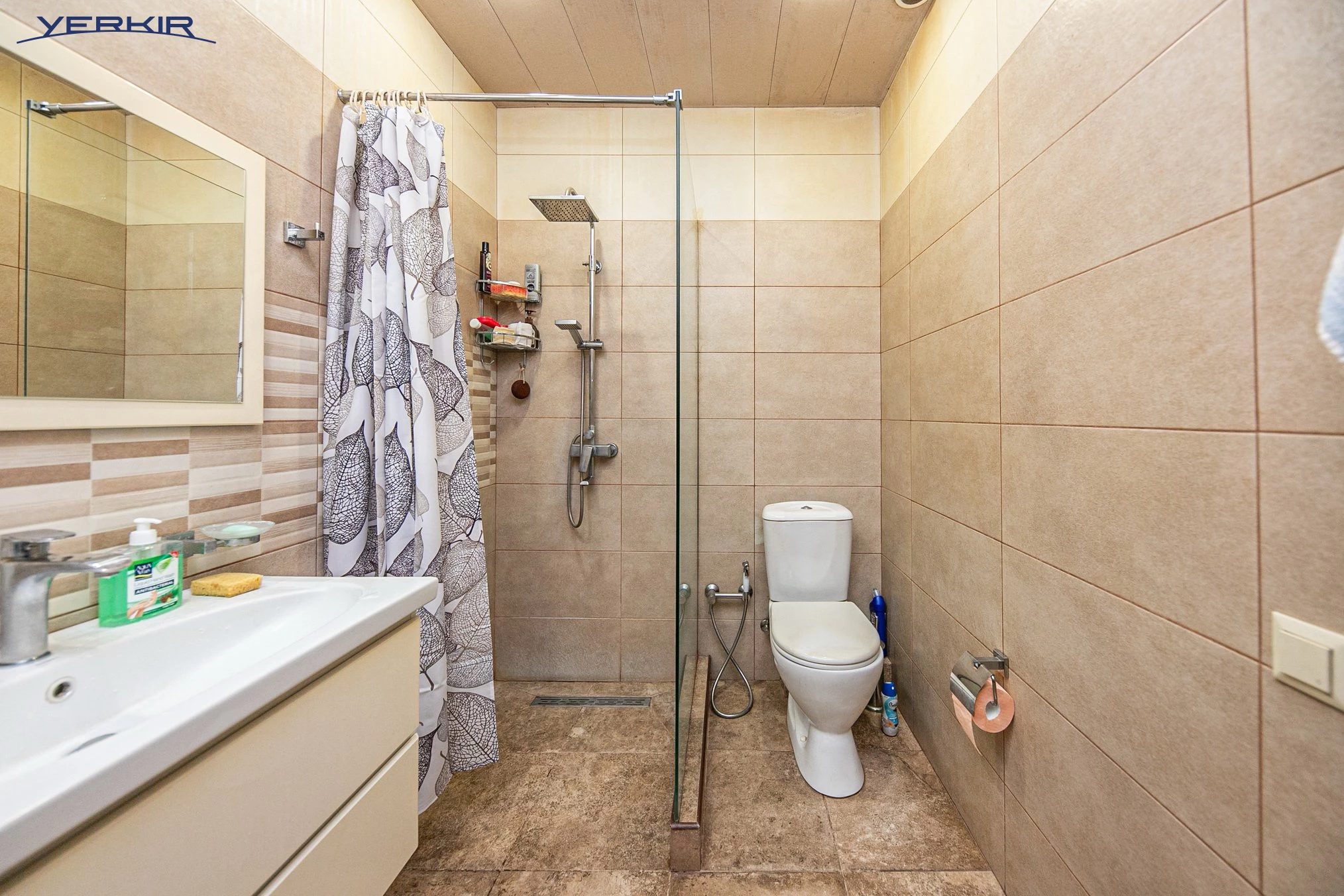 Apartments Code: 7+317260