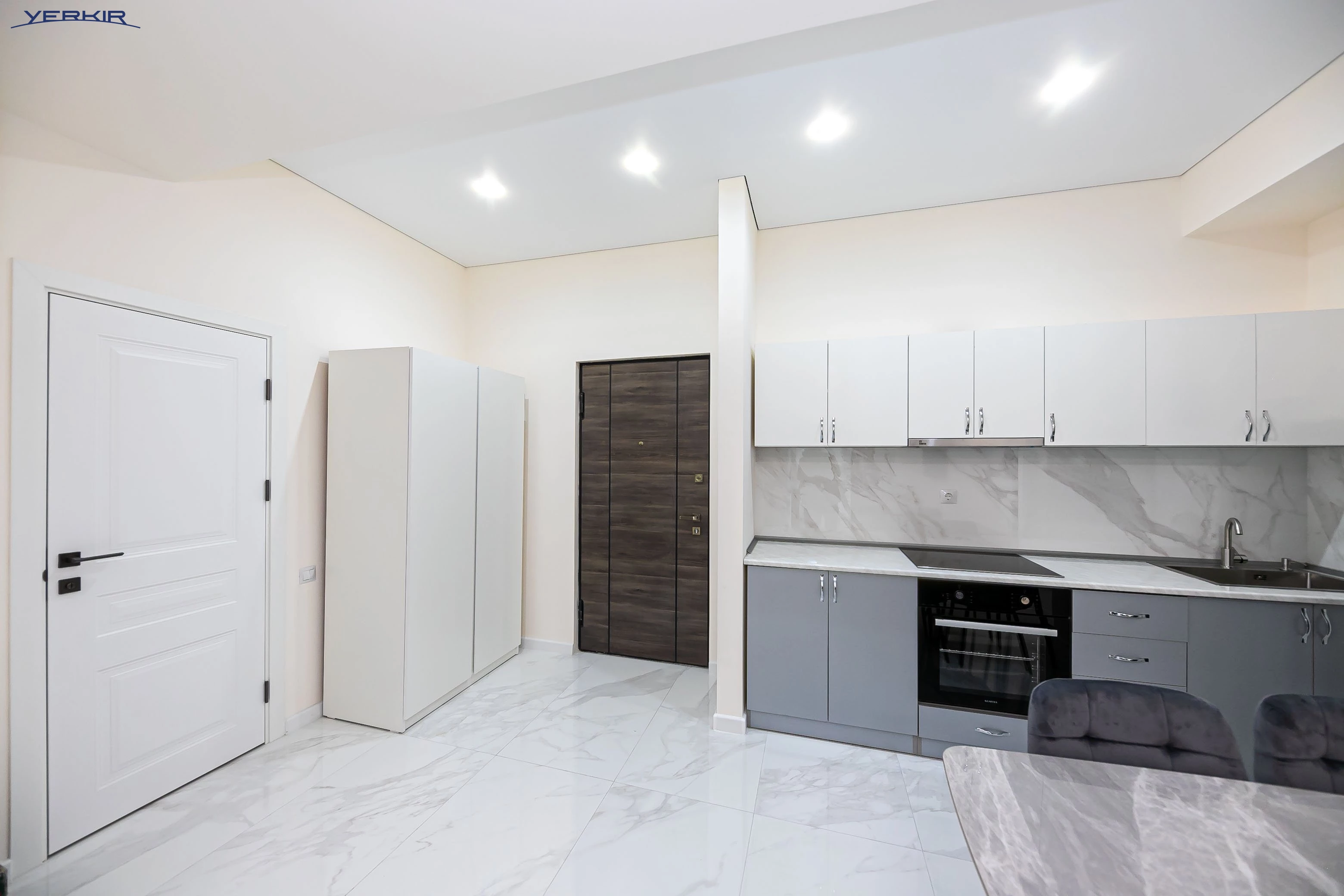 Apartments Code: 9+220480