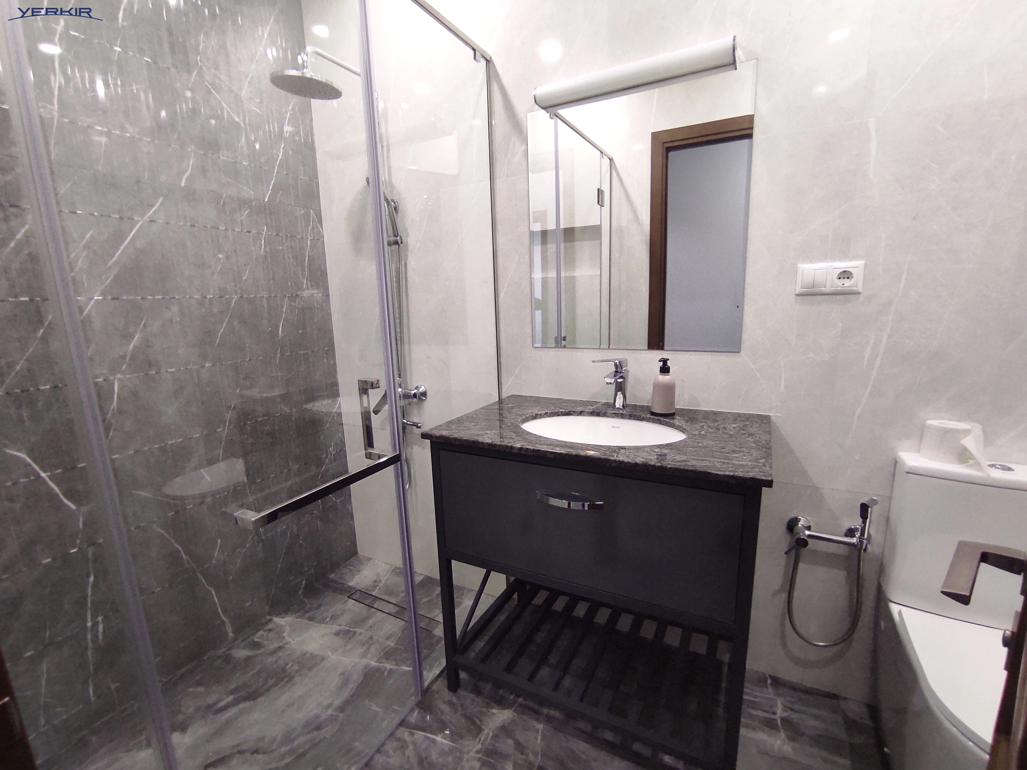 Բնակարաններ Կոդ` 5+411176