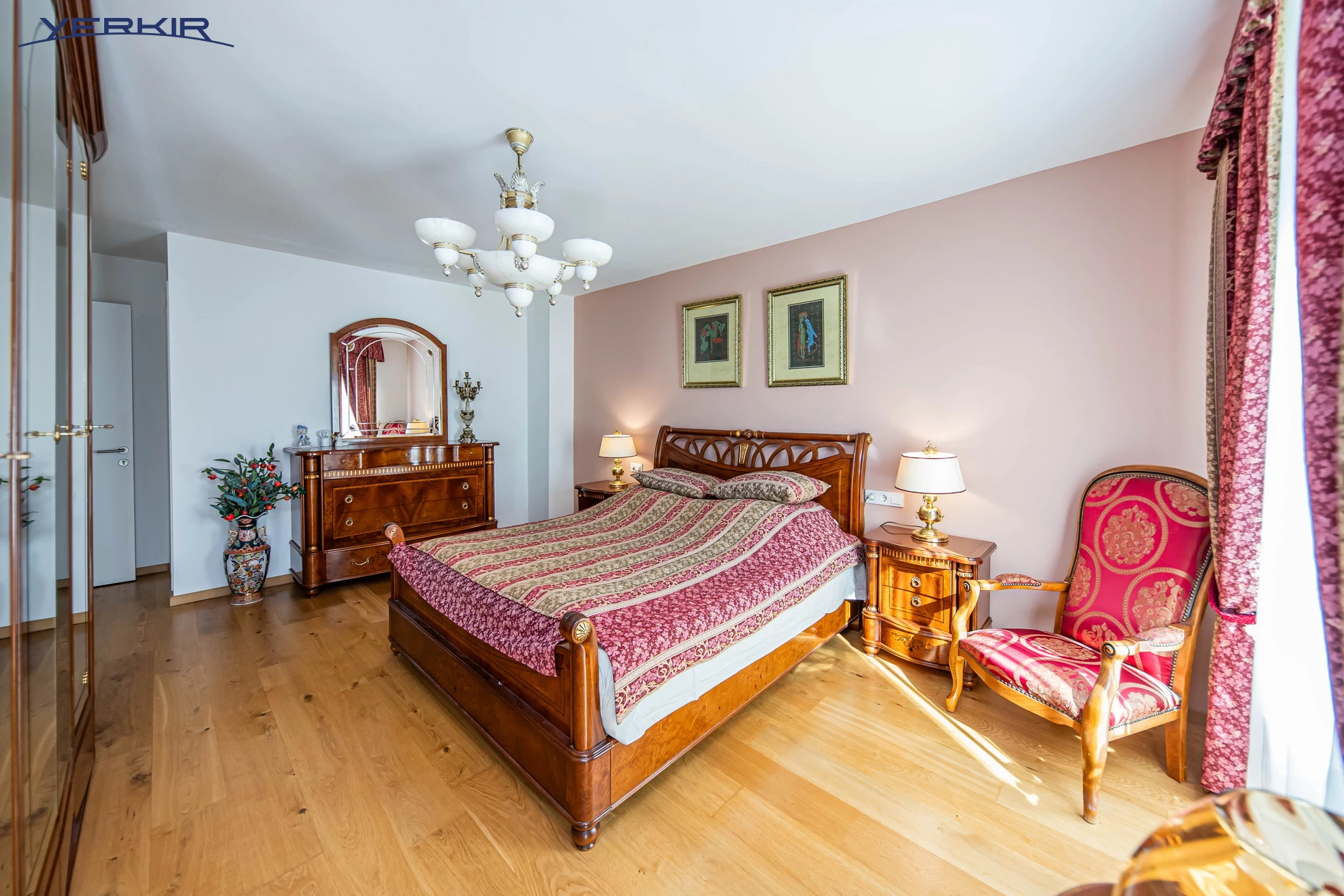 Apartments Code: 10+414072