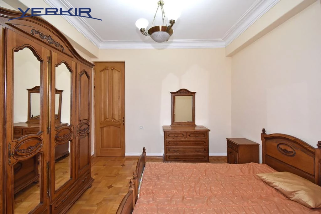 Բնակարաններ Կոդ` 10+807970