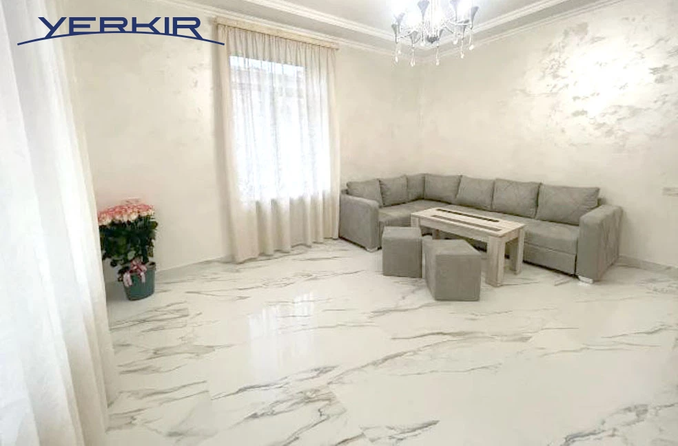 Apartments Code: 10+206547