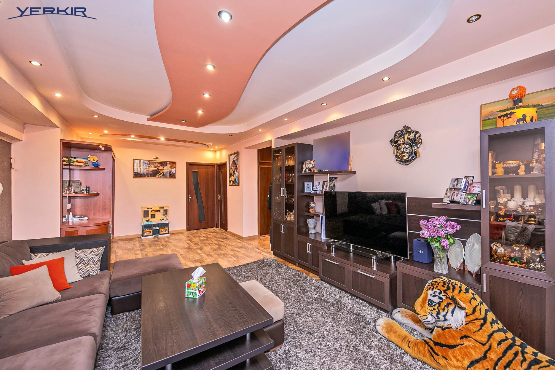 Apartments Code: 3+8334256