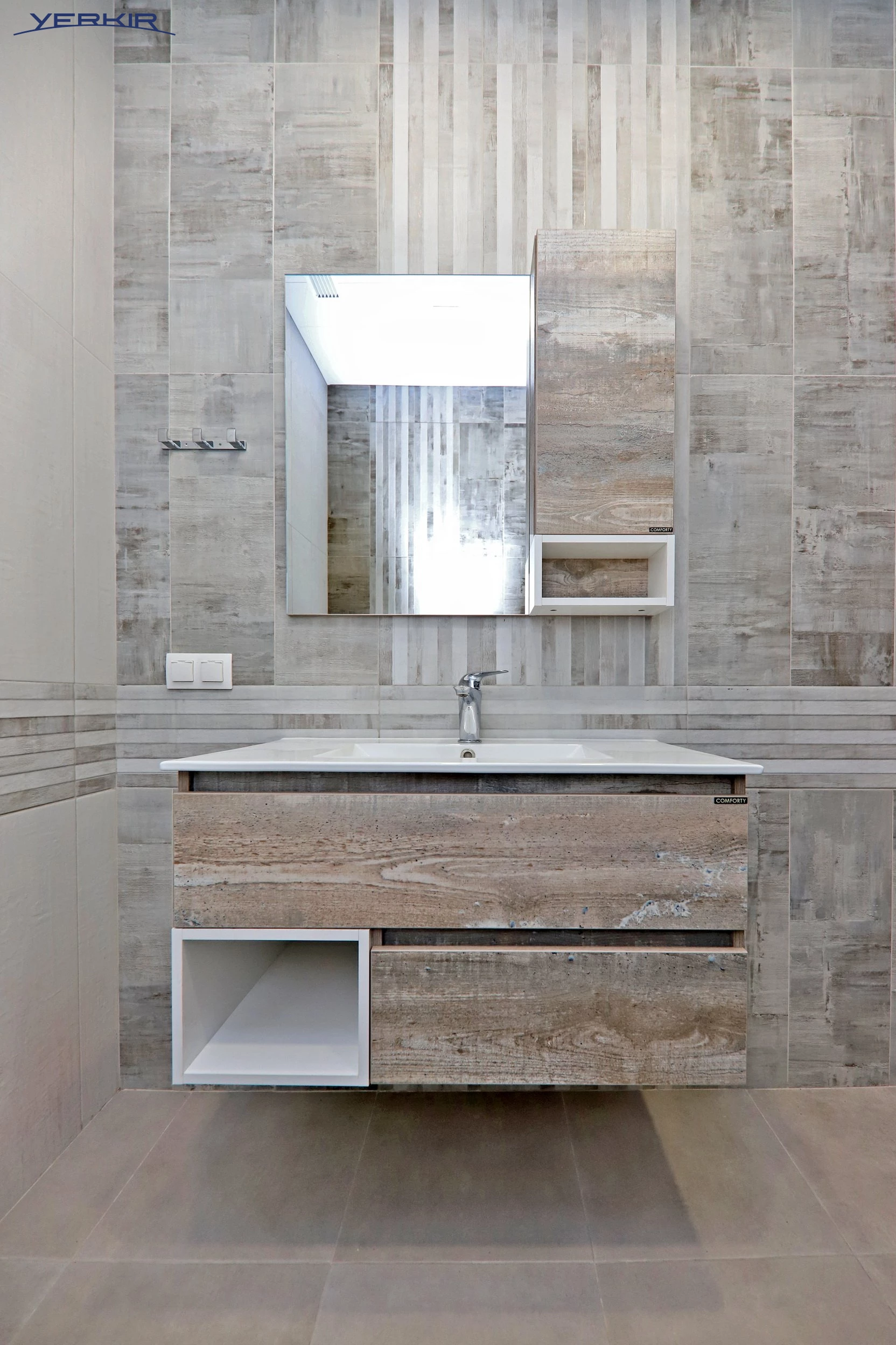 Apartments Code: 9+316653