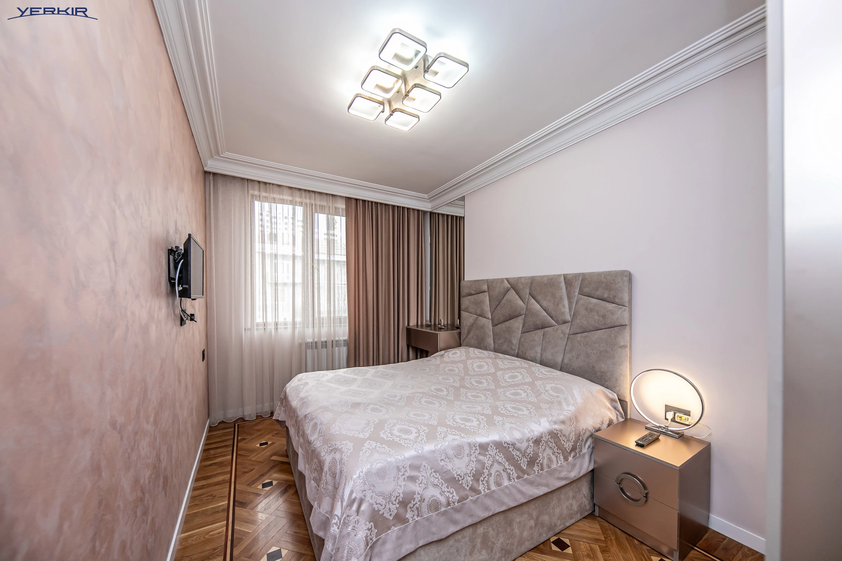 Apartments Code: 5+316054