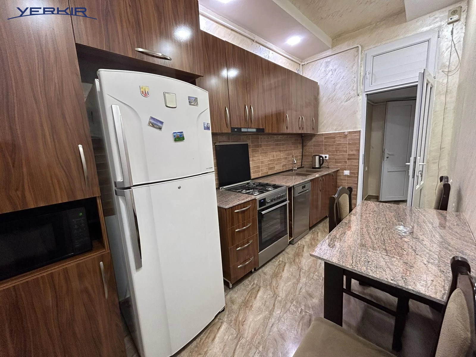 Բնակարաններ Կոդ` 2+213696