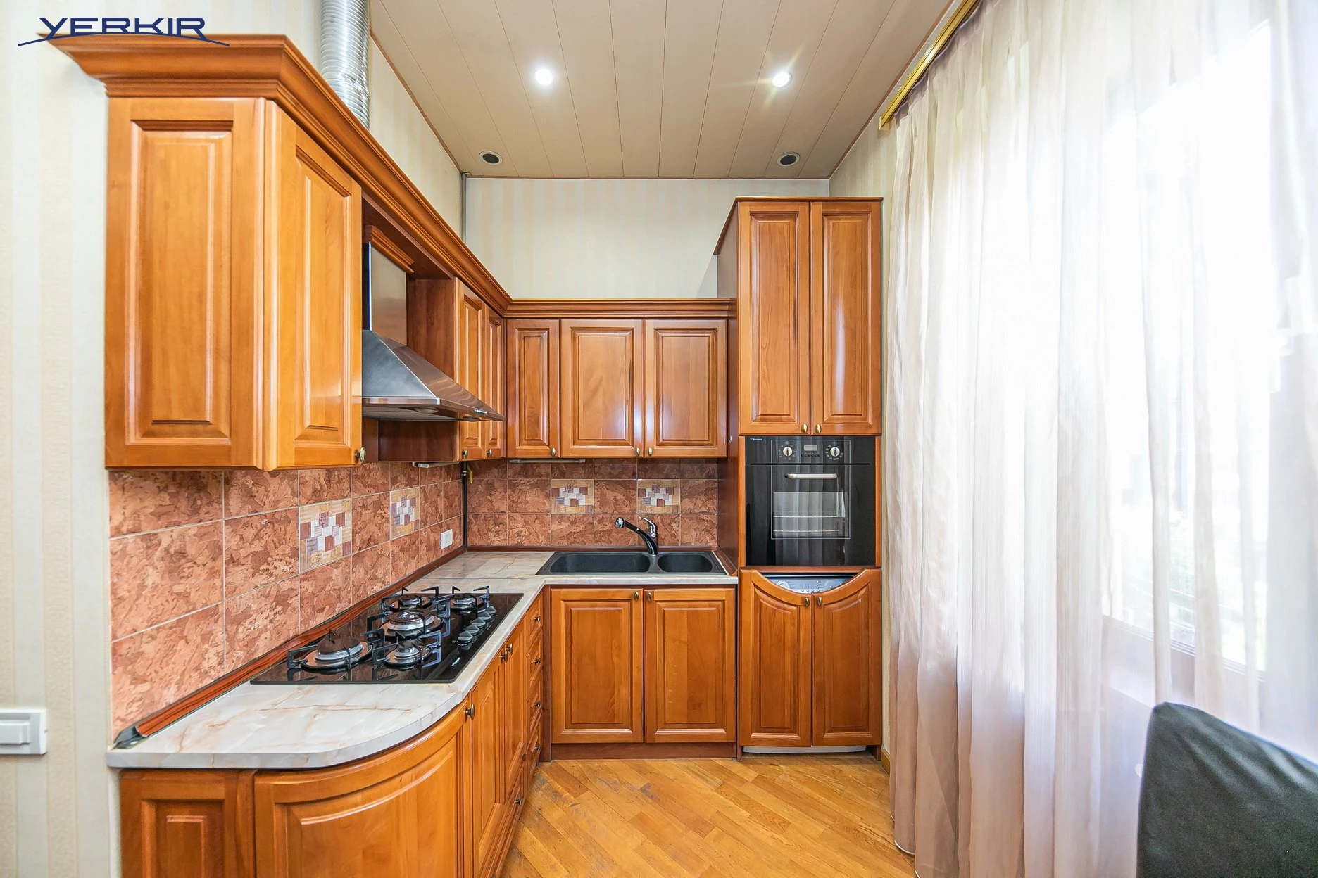 Բնակարաններ Կոդ` 9+217995