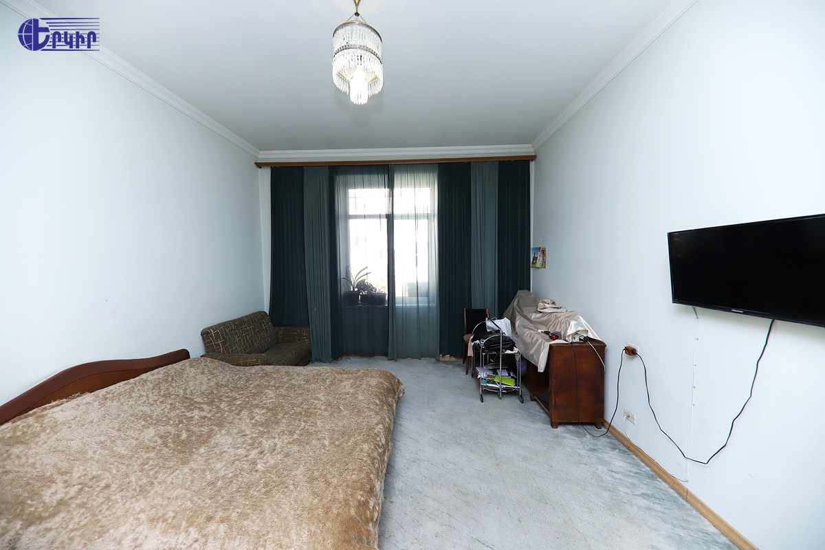 Apartments Code: 5+22322