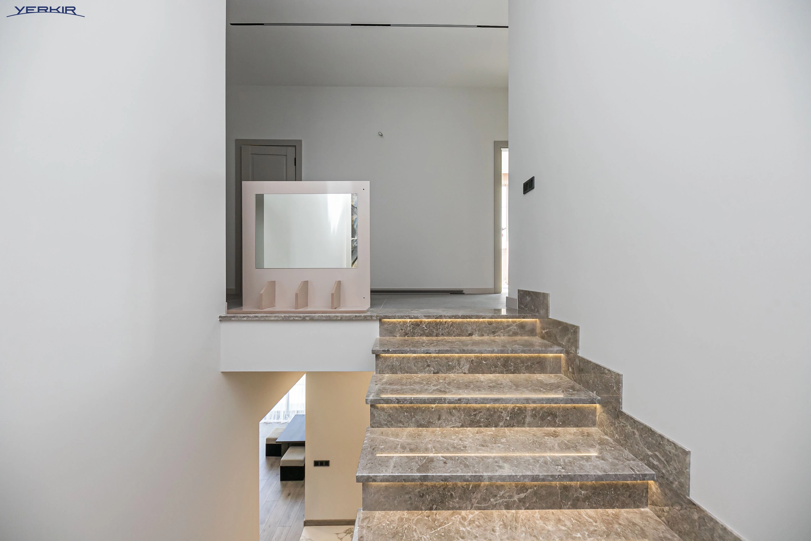 Առանձնատներ Կոդ` 10+521157