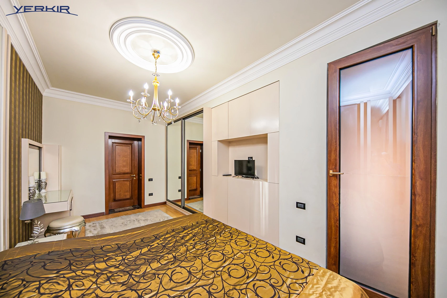 Квартиры Код 5+418185