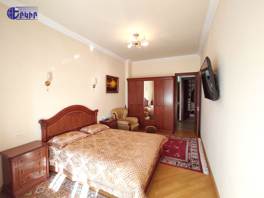 Բնակարաններ Կոդ` 8+300131