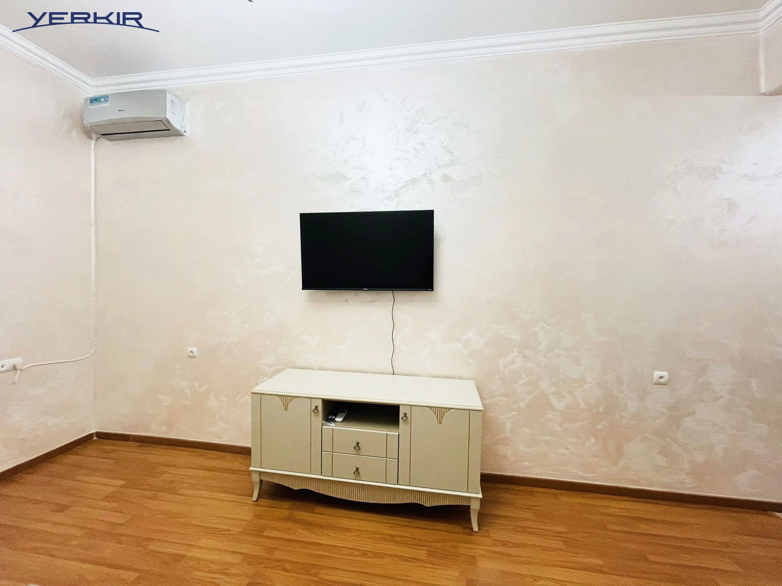 Բնակարաններ Կոդ` 9+220107