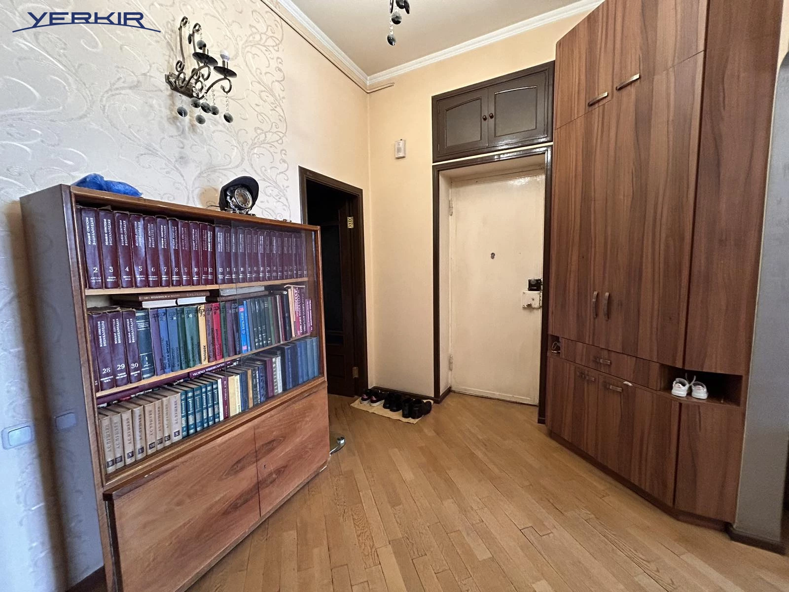 Apartments Code: 5+208681