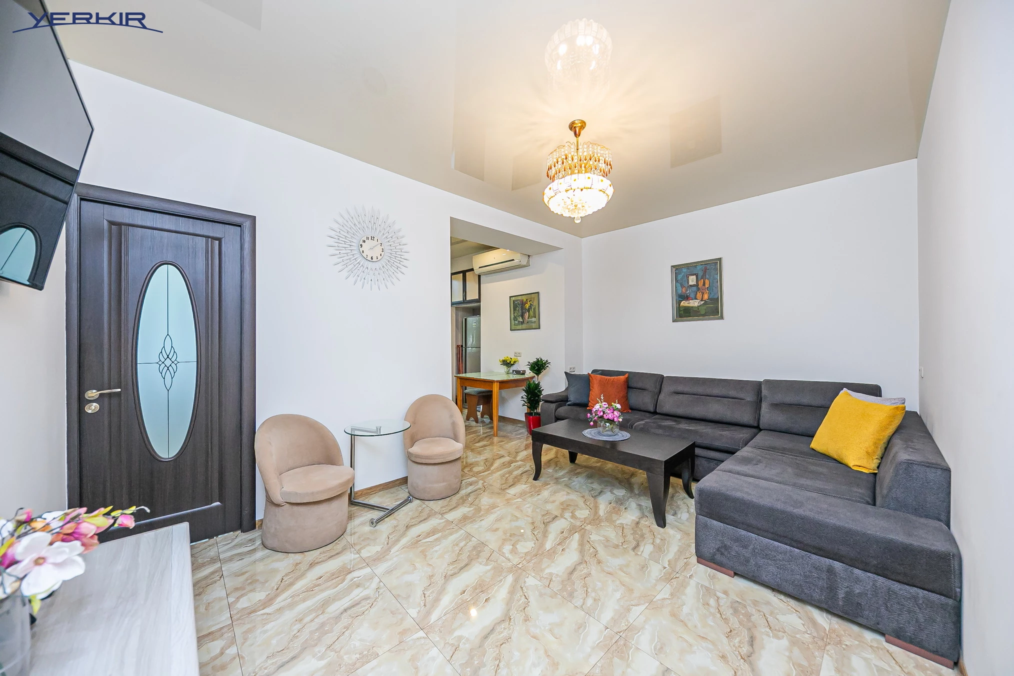 Apartments Code: 5+218975