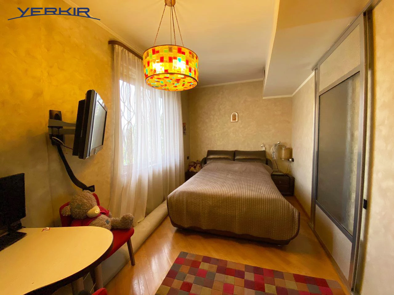 Apartments Code: 9+816390