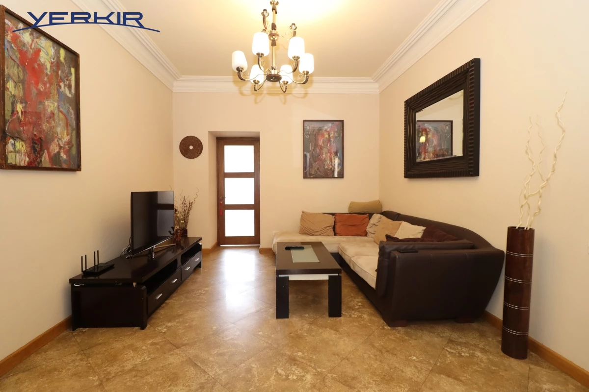 Բնակարաններ Կոդ` 9+318144