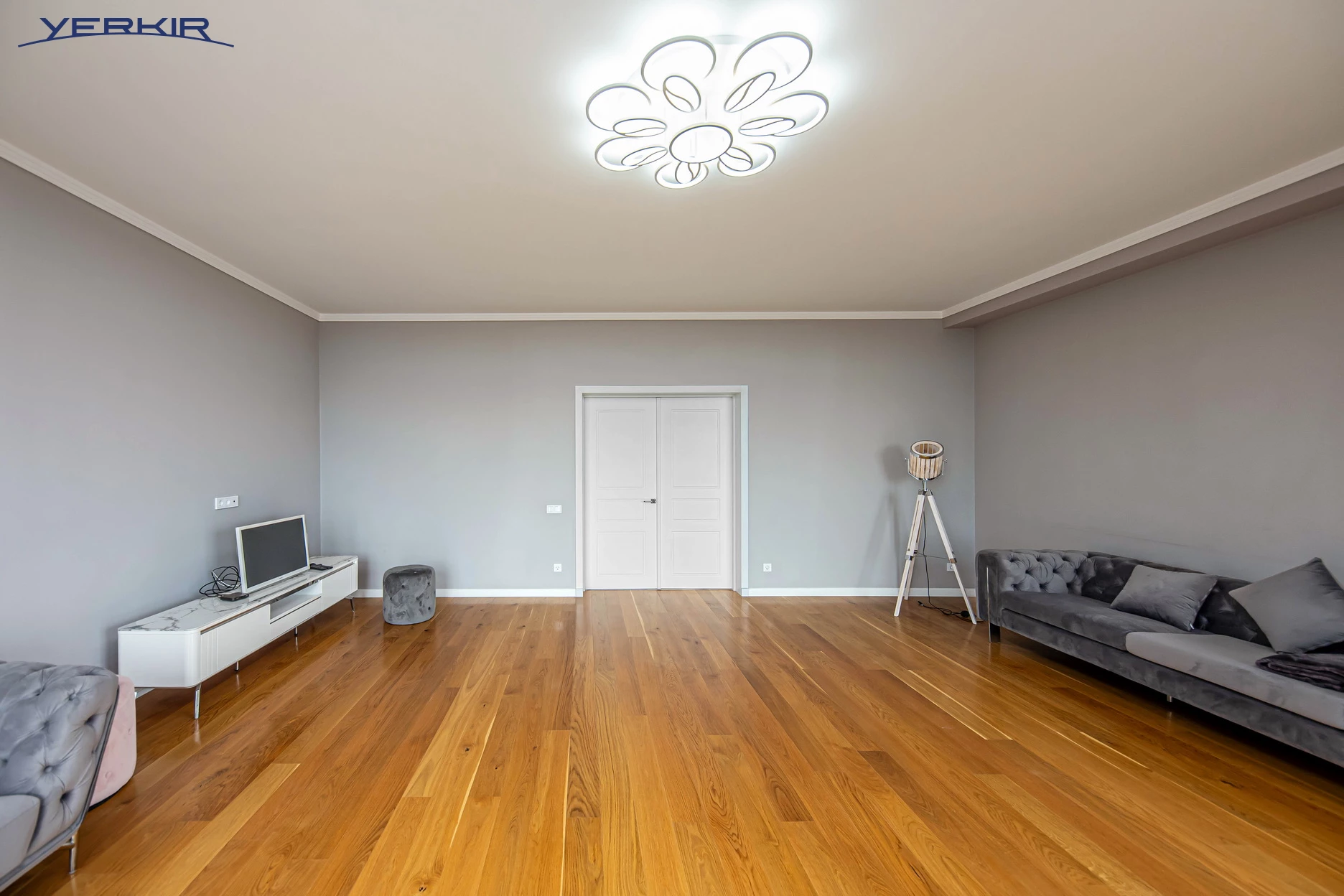 Բնակարաններ Կոդ` 5+313070