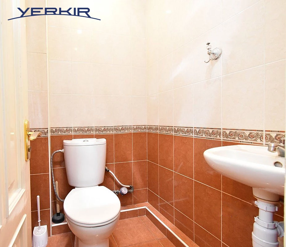 Apartments Code: 10+405869