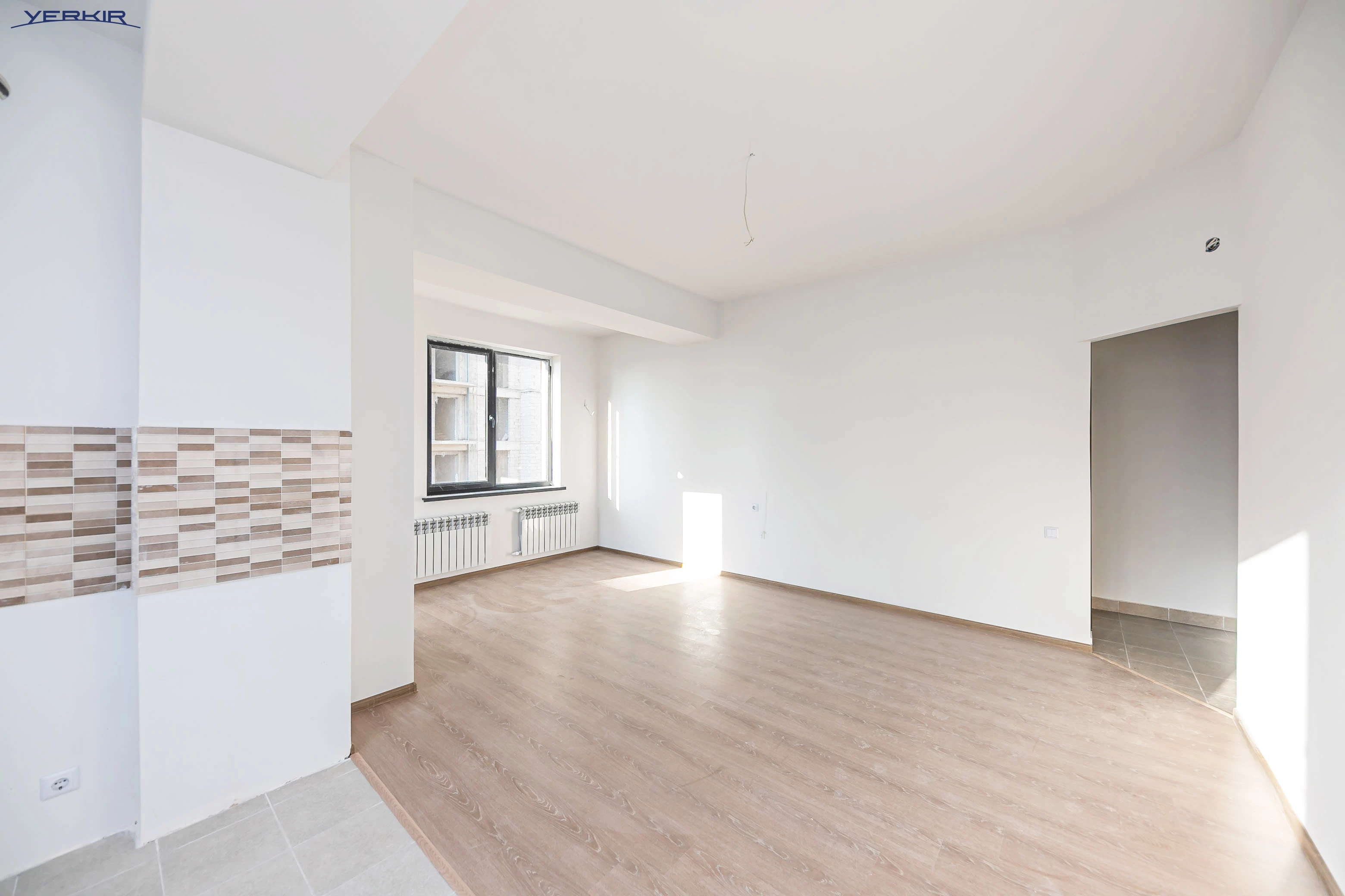 Apartments Code: 10+421651