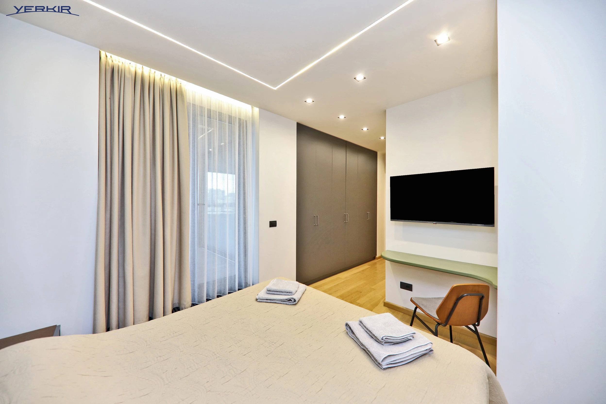 Apartments Code: 5+312443