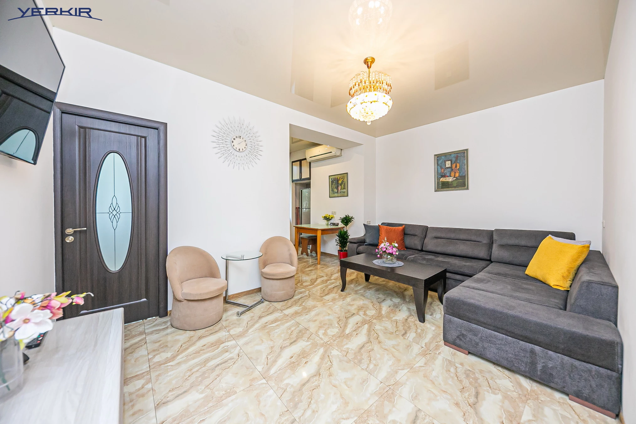 Apartments Code: 5+218975