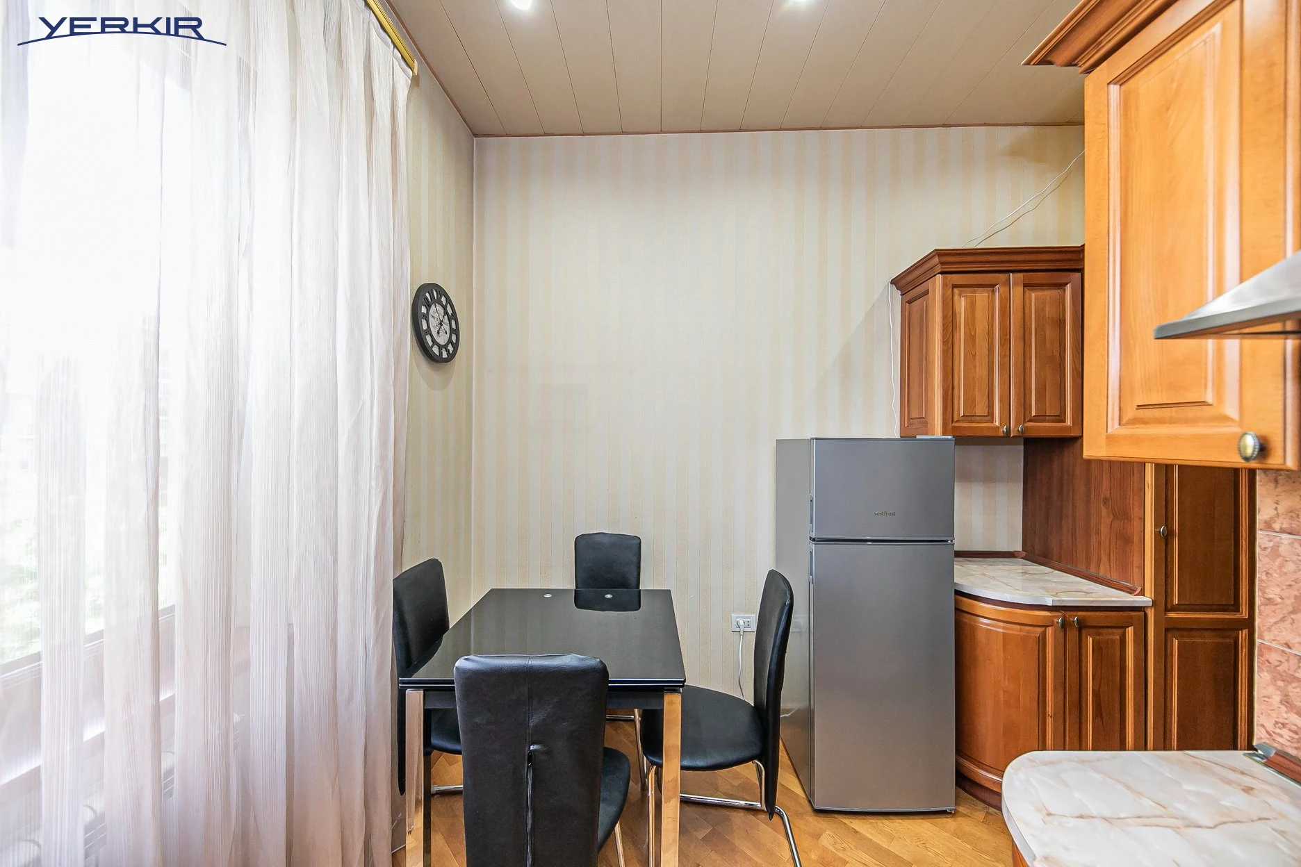 Բնակարաններ Կոդ` 9+217995