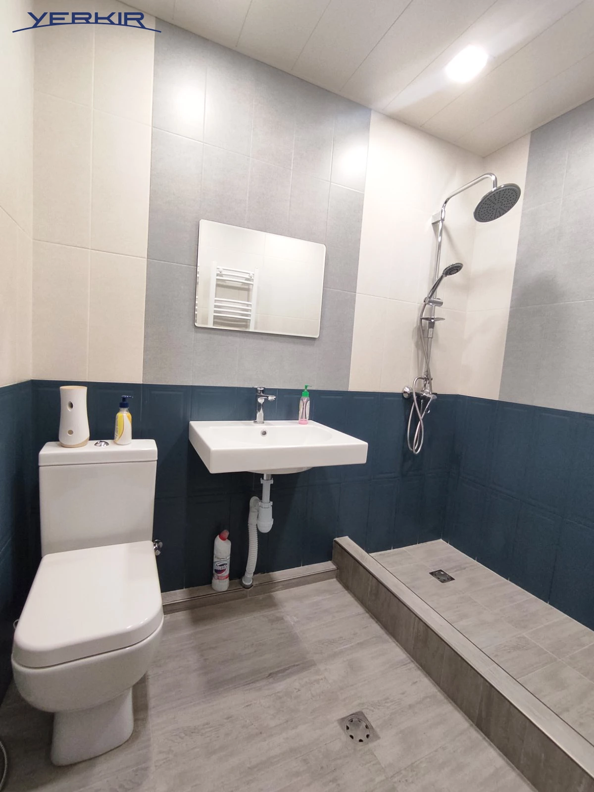 Apartments Code: 9+216336