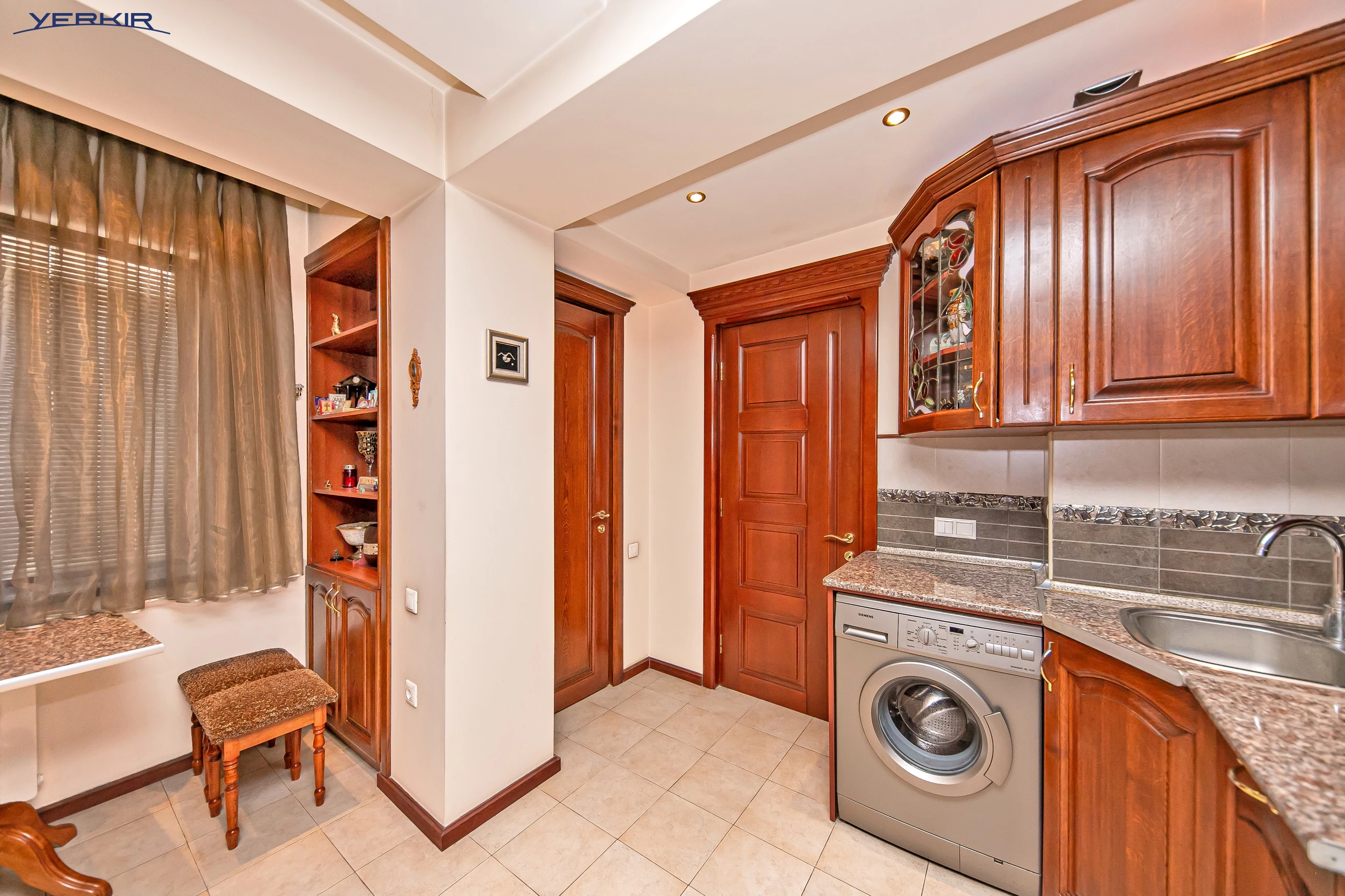 Apartments Code: 10+316111