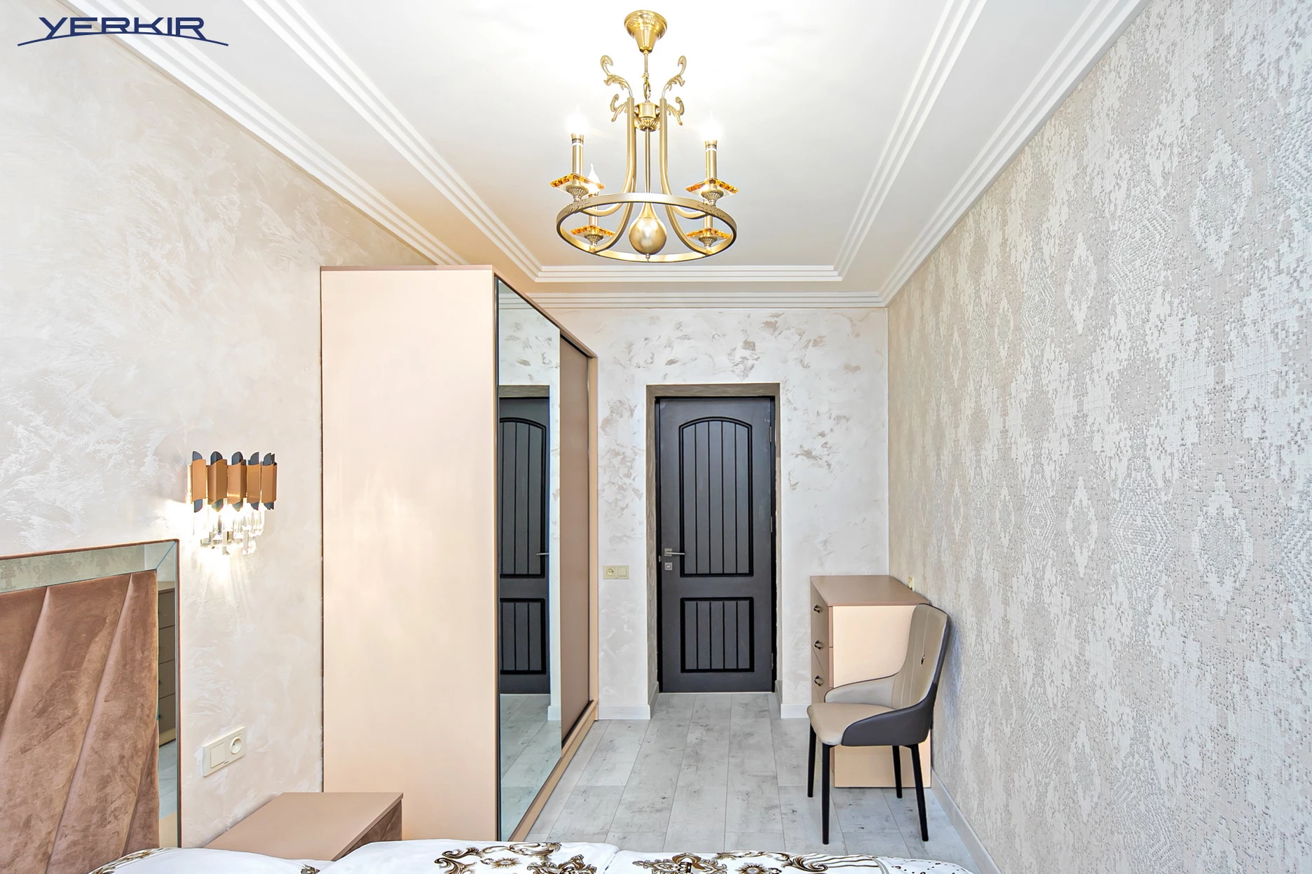 Apartments Code: 5+218071