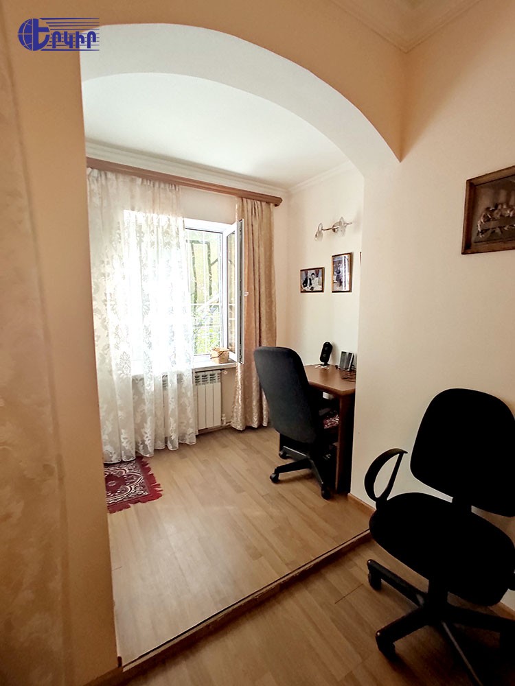 Առանձնատներ Կոդ` 3+51641