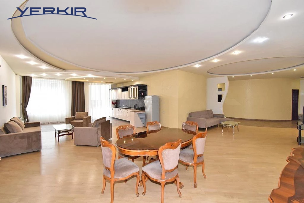 Apartments Code: 5+407711