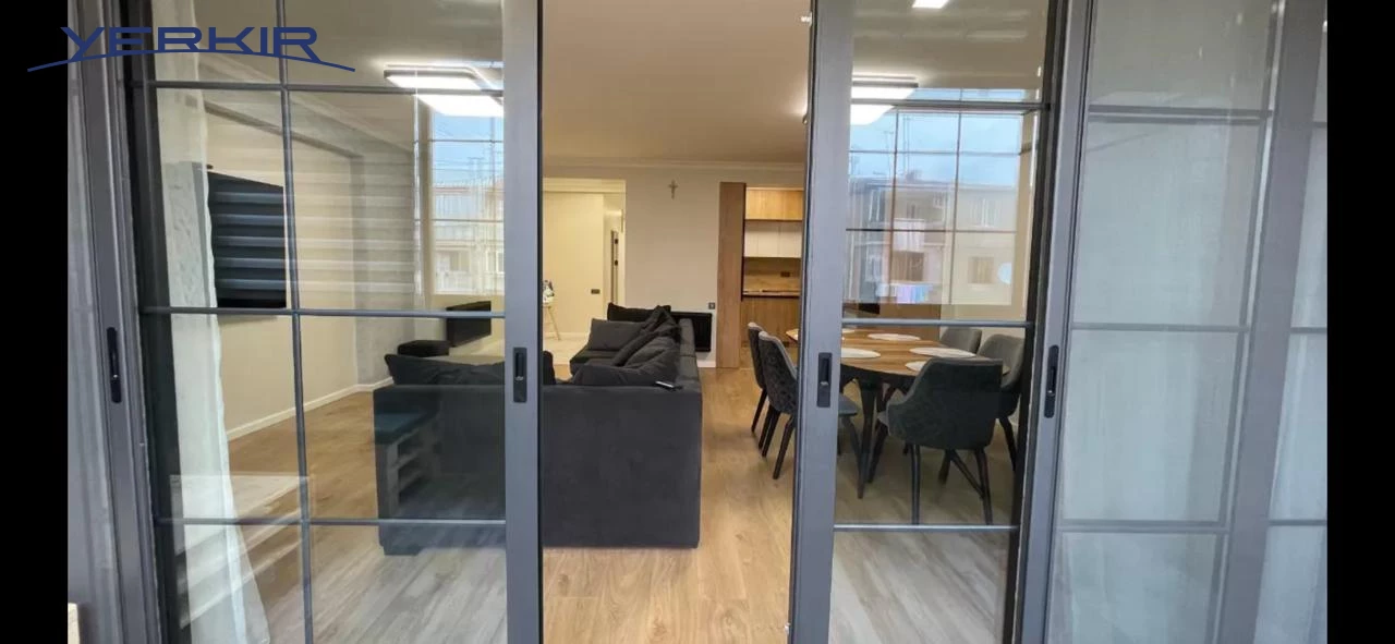 Apartments Code: 10+3904609