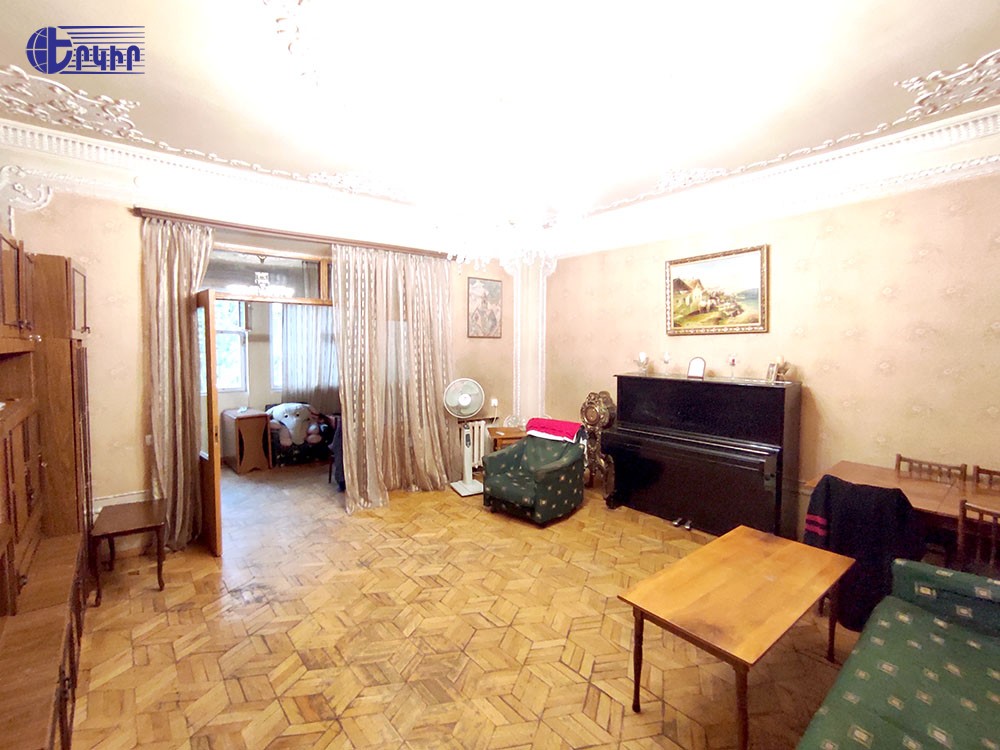 Apartments Code: 5+31949