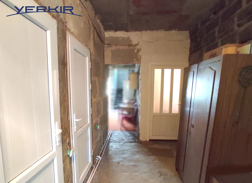 Առանձնատներ Կոդ` 9+50134