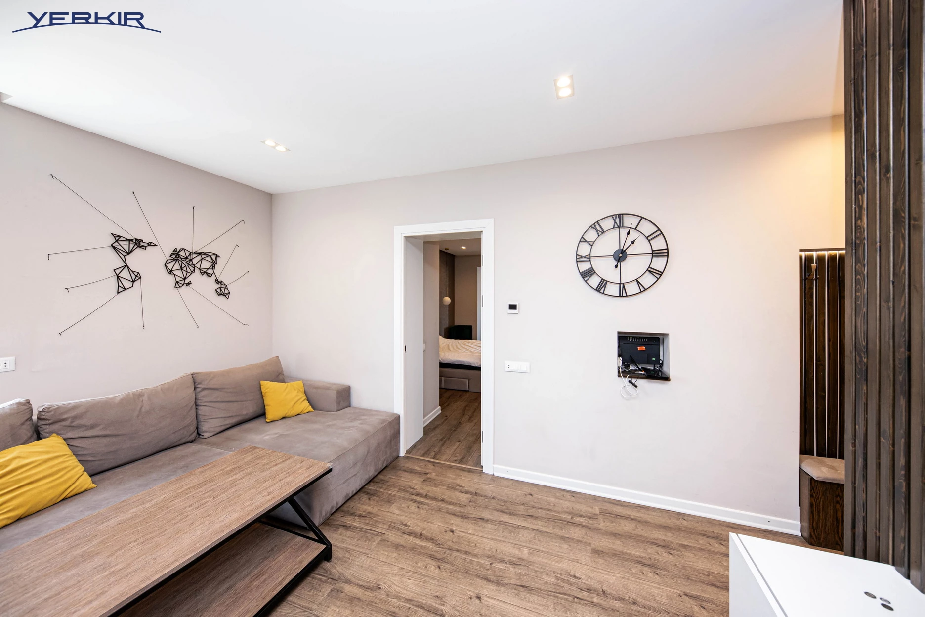 Apartments Code: 5+212098