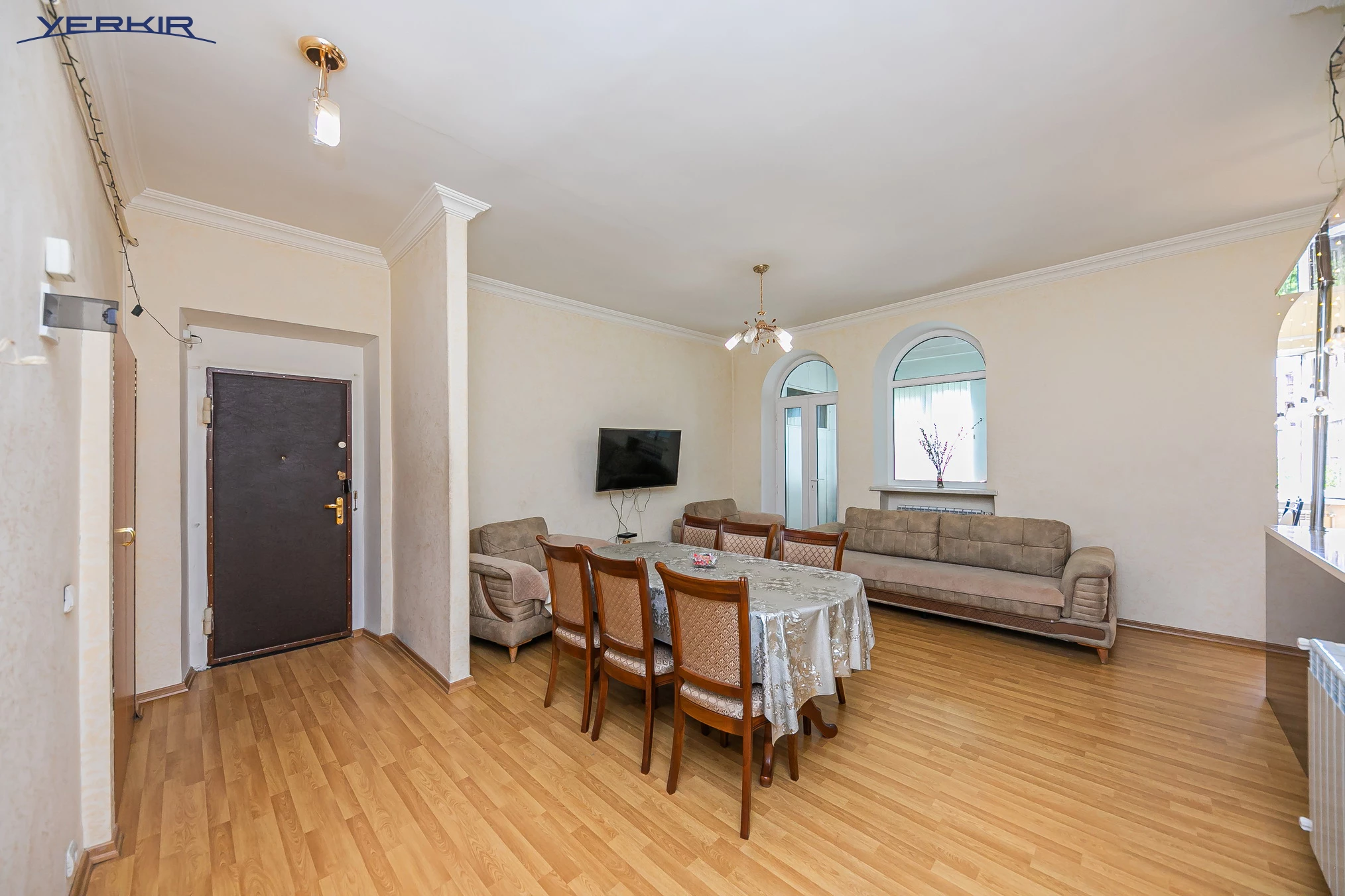 Apartments Code: 5+219054