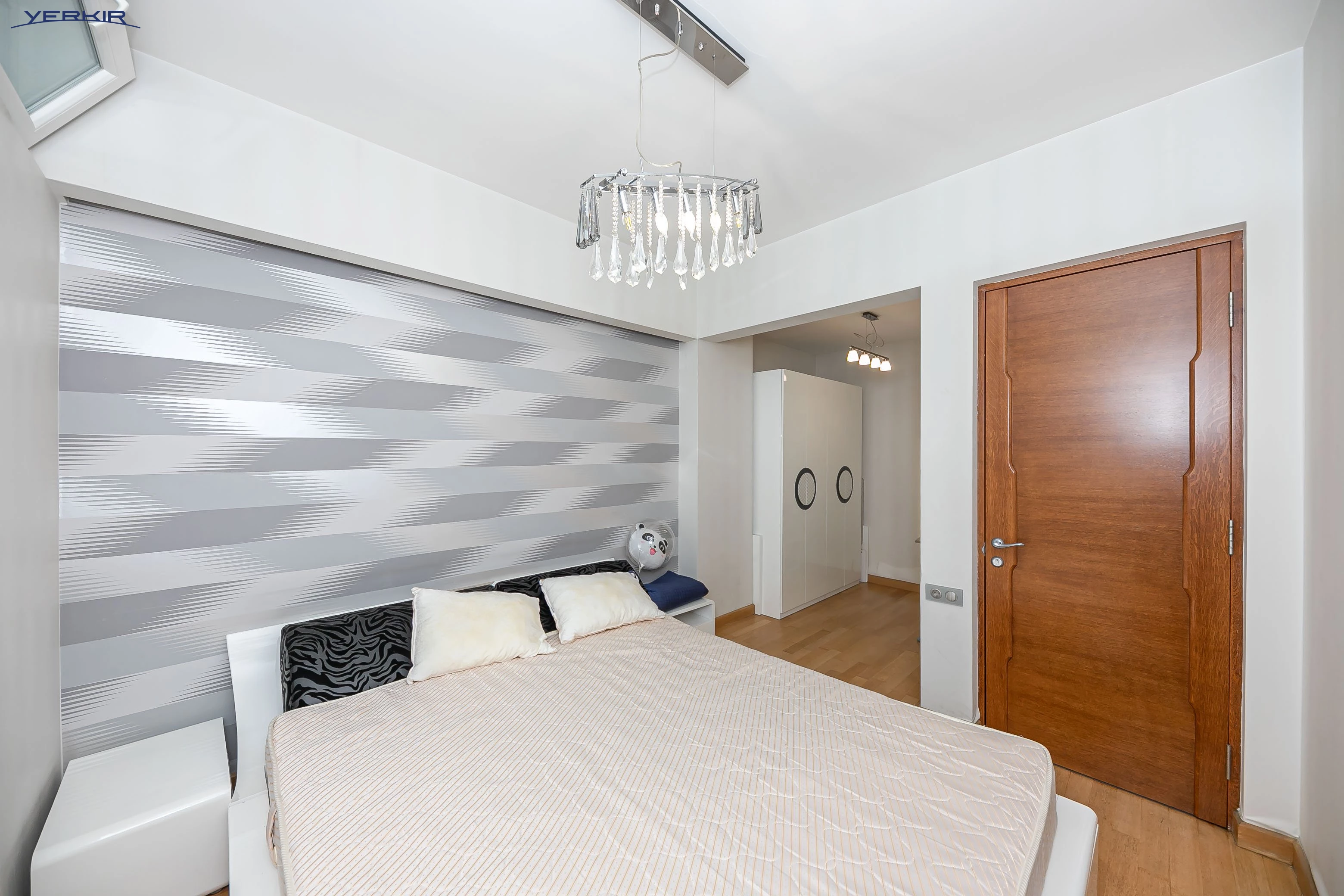 Apartments Code: 9+219804