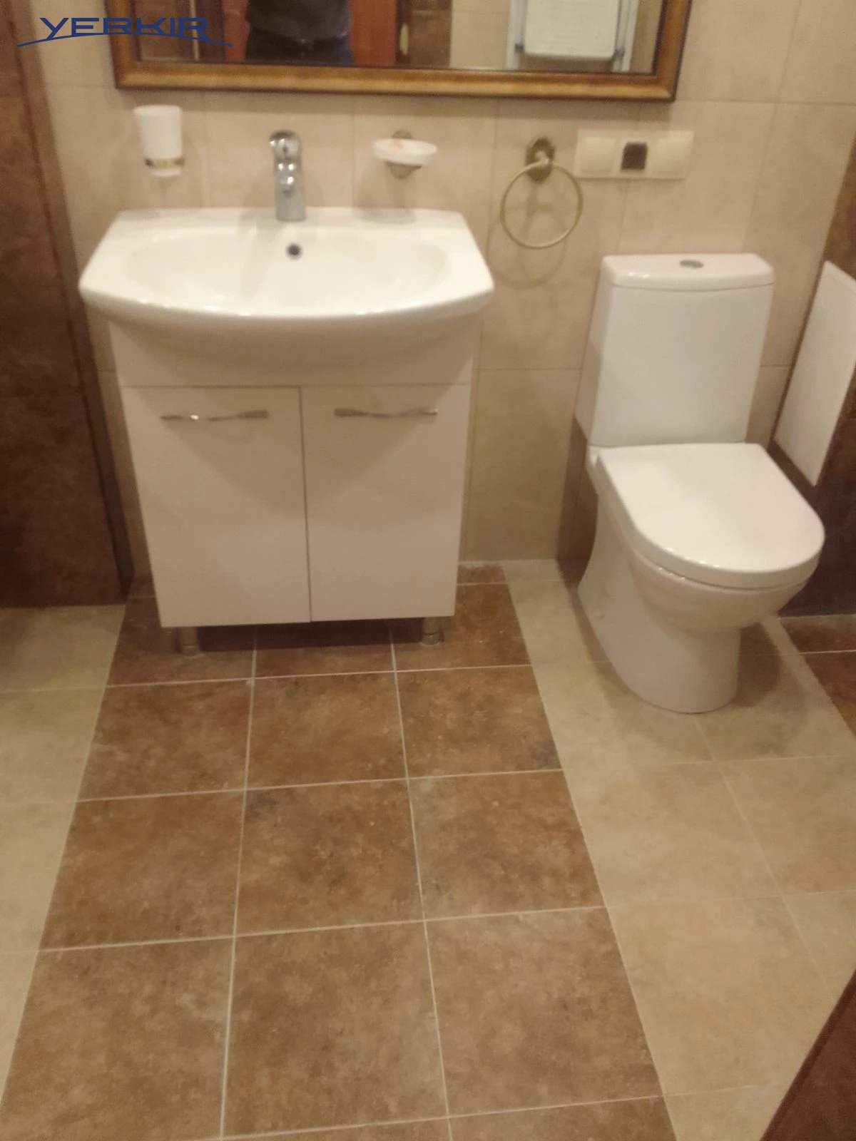 Apartments Code: 8+313278