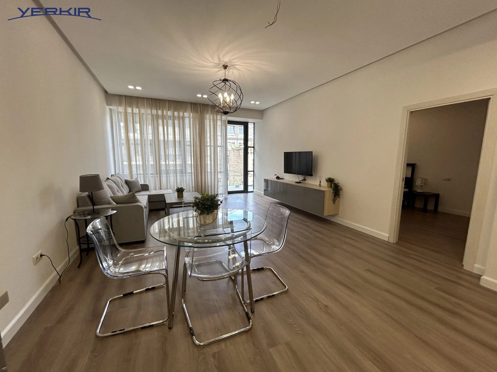 Բնակարաններ Կոդ` 2+218022