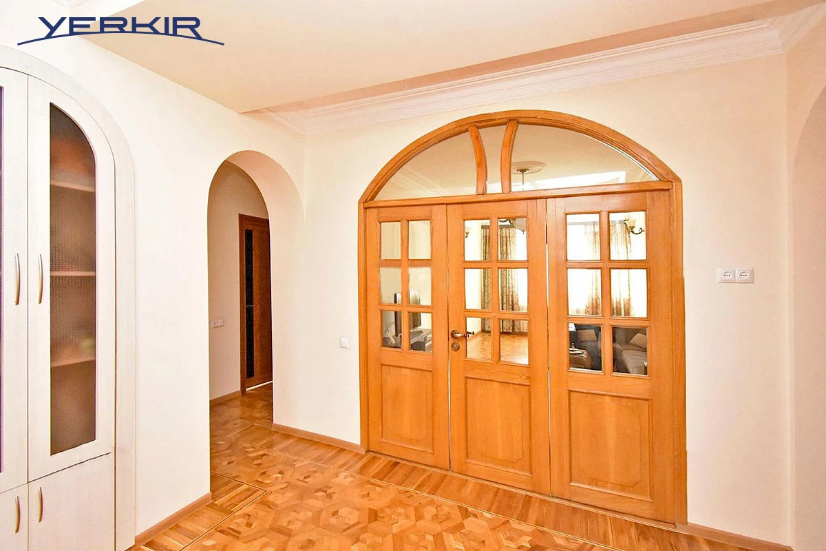 Apartments Code: 9+3241196