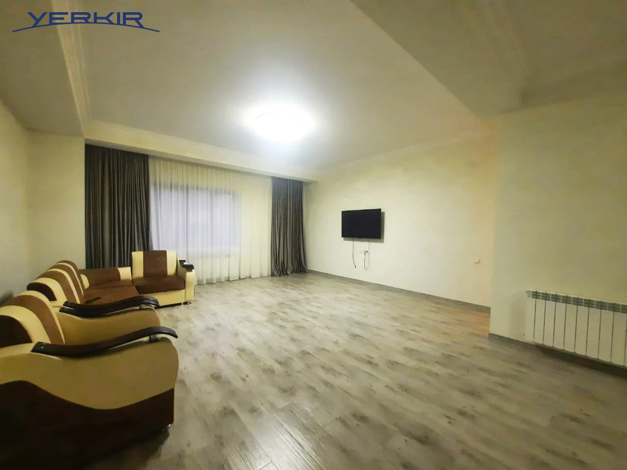 Apartments Code: 5+414837