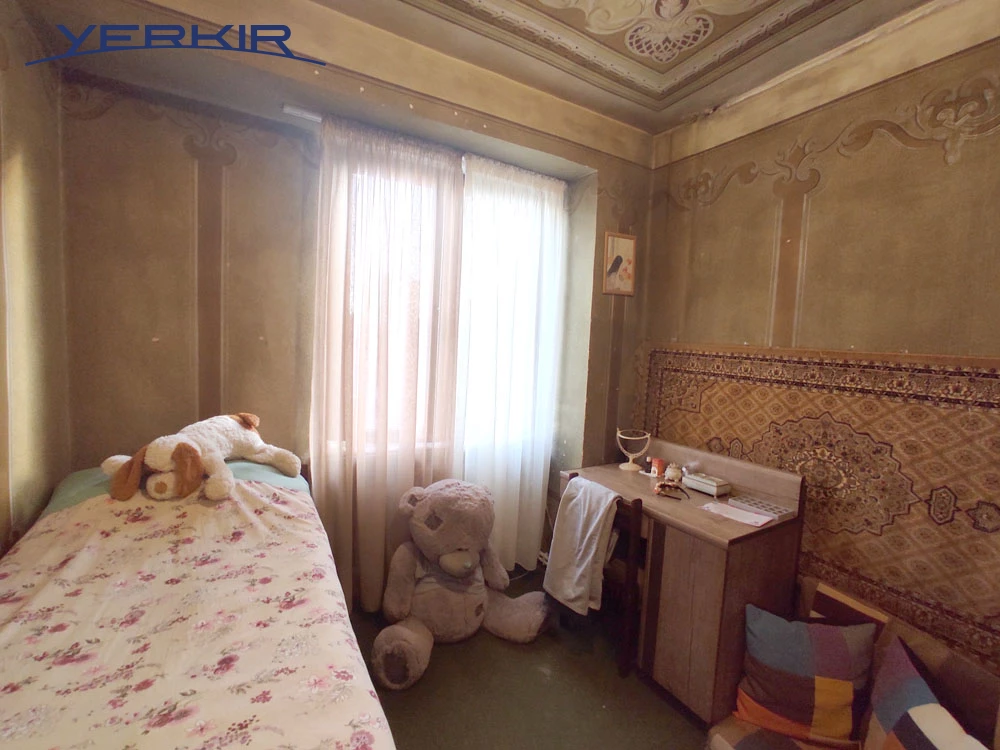 Apartments Code: 9+3376580