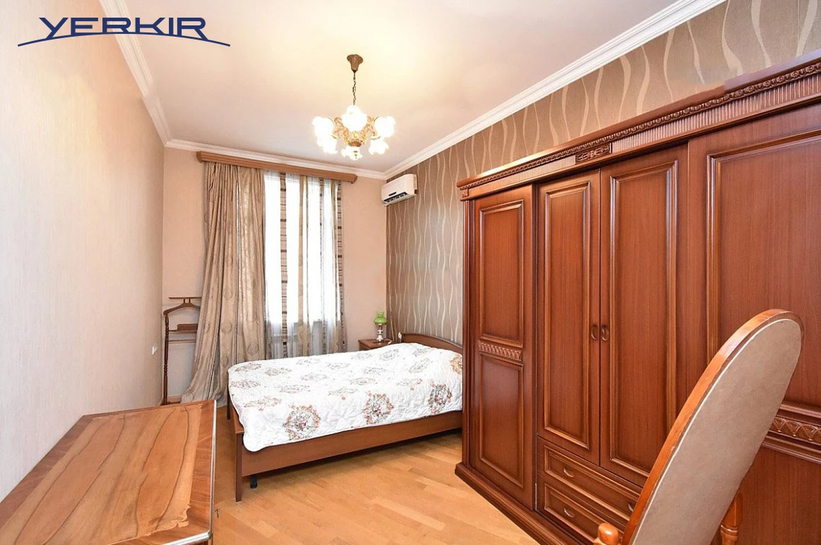 Բնակարաններ Կոդ` 5+21257