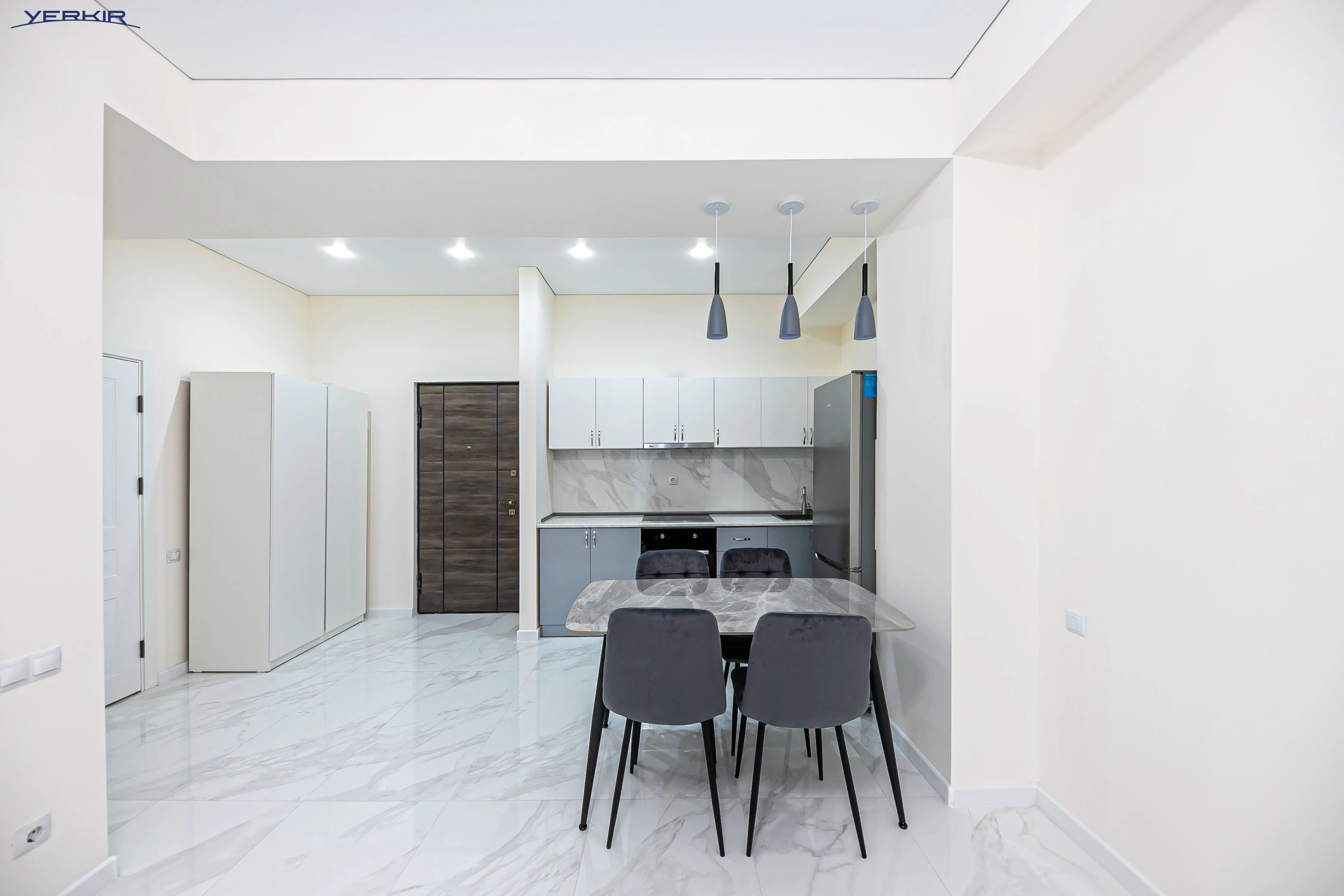 Apartments Code: 9+220480