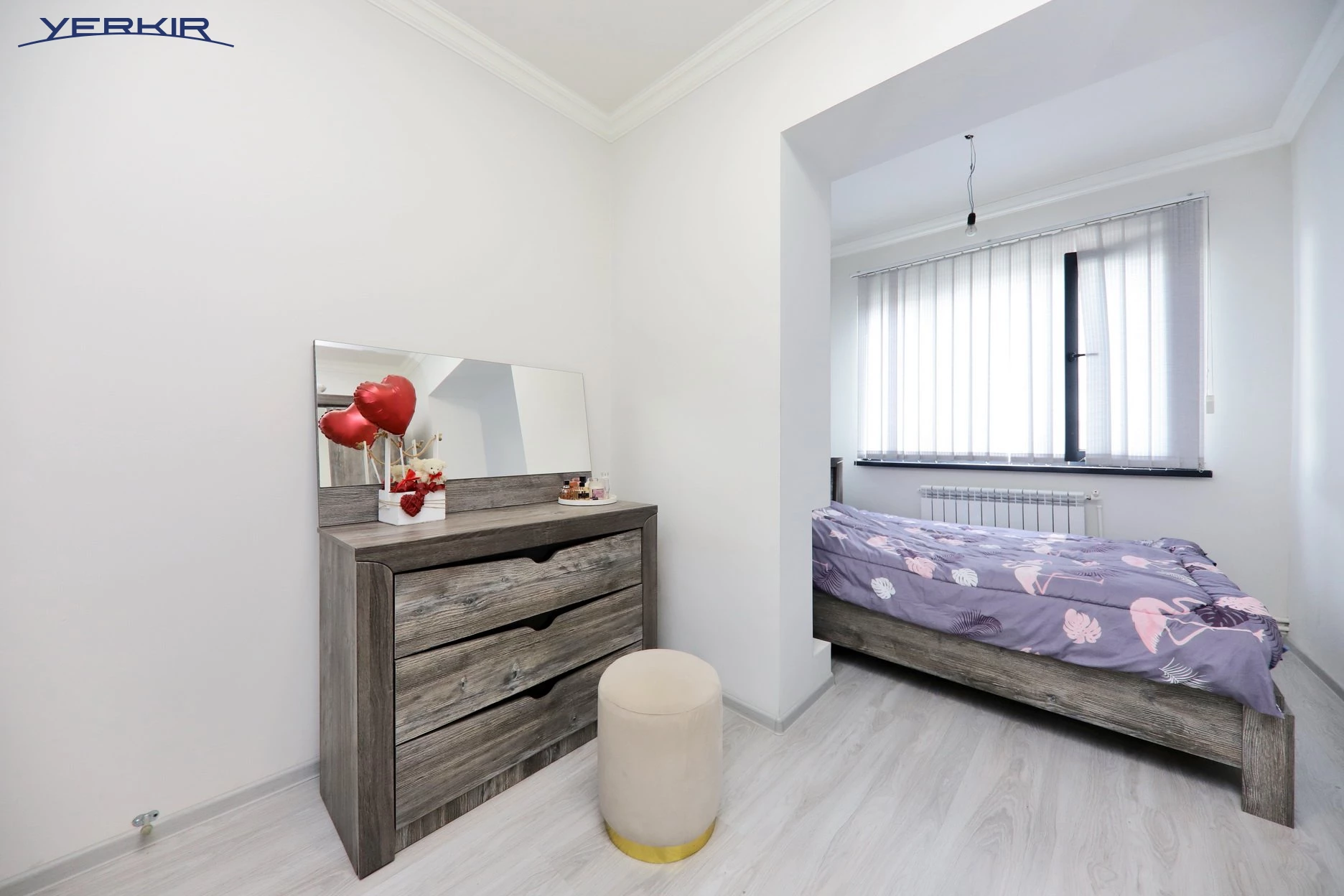 Apartments Code: 9+118244