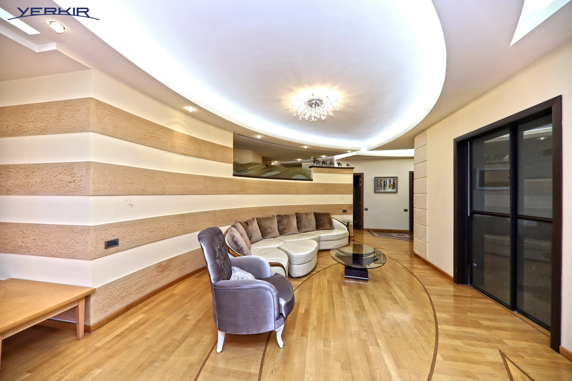 Apartments Code: 1+8347796