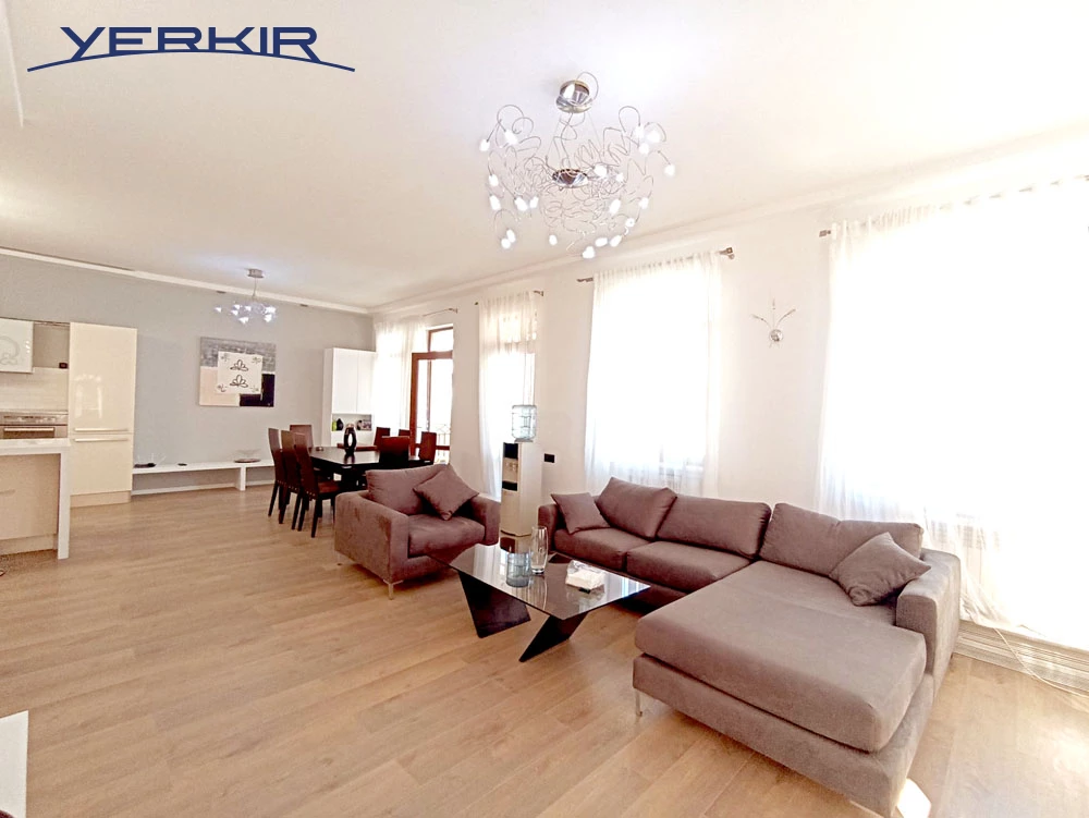 Apartments Code: 10+405450