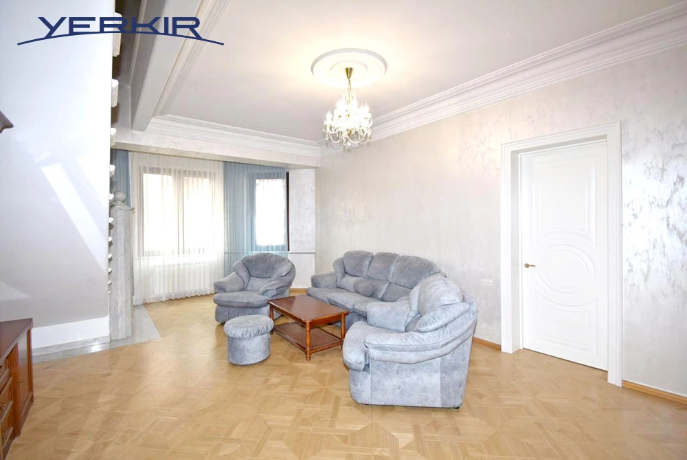 Apartments Code: 9+809035