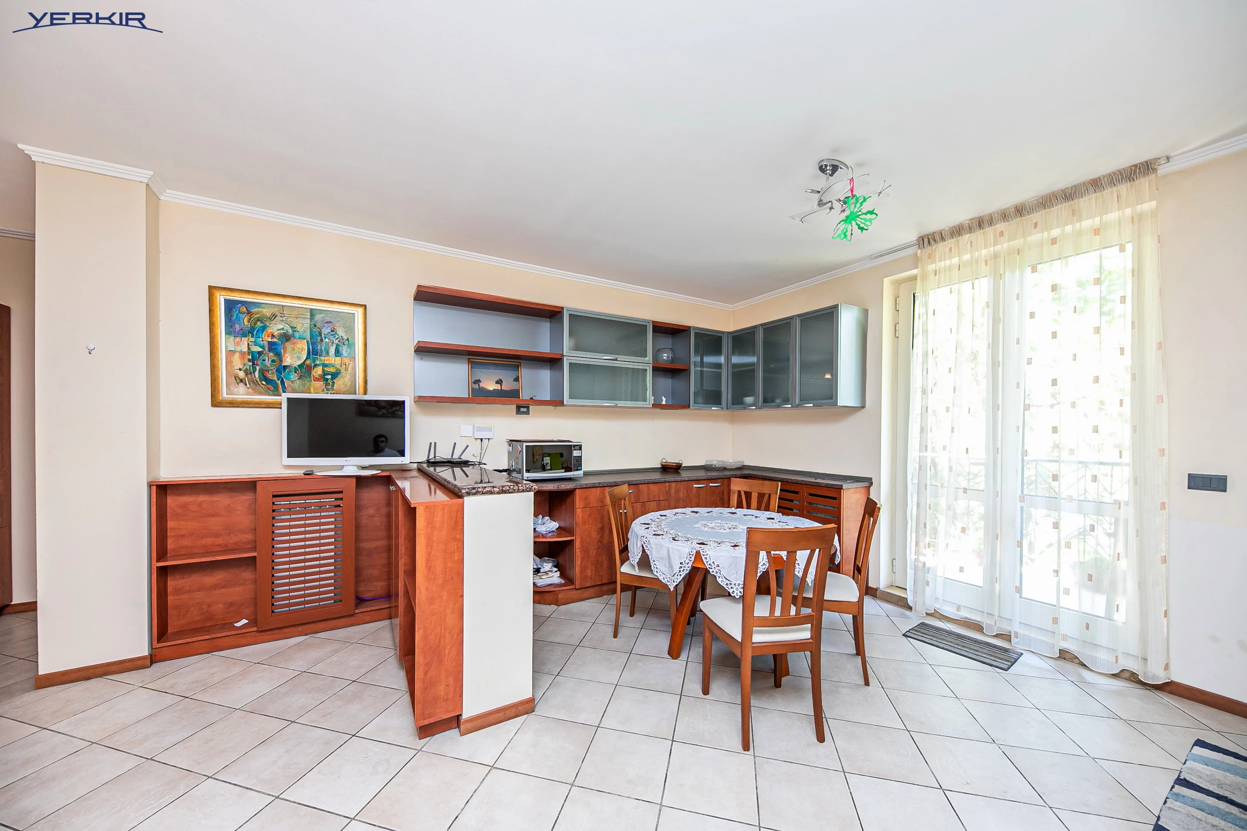 Apartments Code: 5+318404